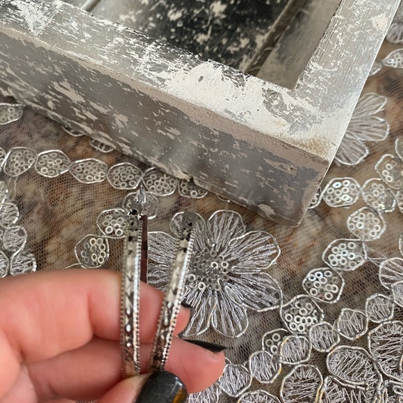 Silver hoop earrings - Picture 2 of 3